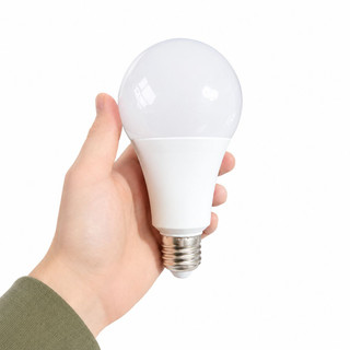 لامپ LED حبابی کم مصرف 20 وات شعاع زرین دارای سرپیچ E27 نور مهتابی